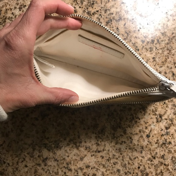 White Banana Republic Wristlet - Picture 3 of 4